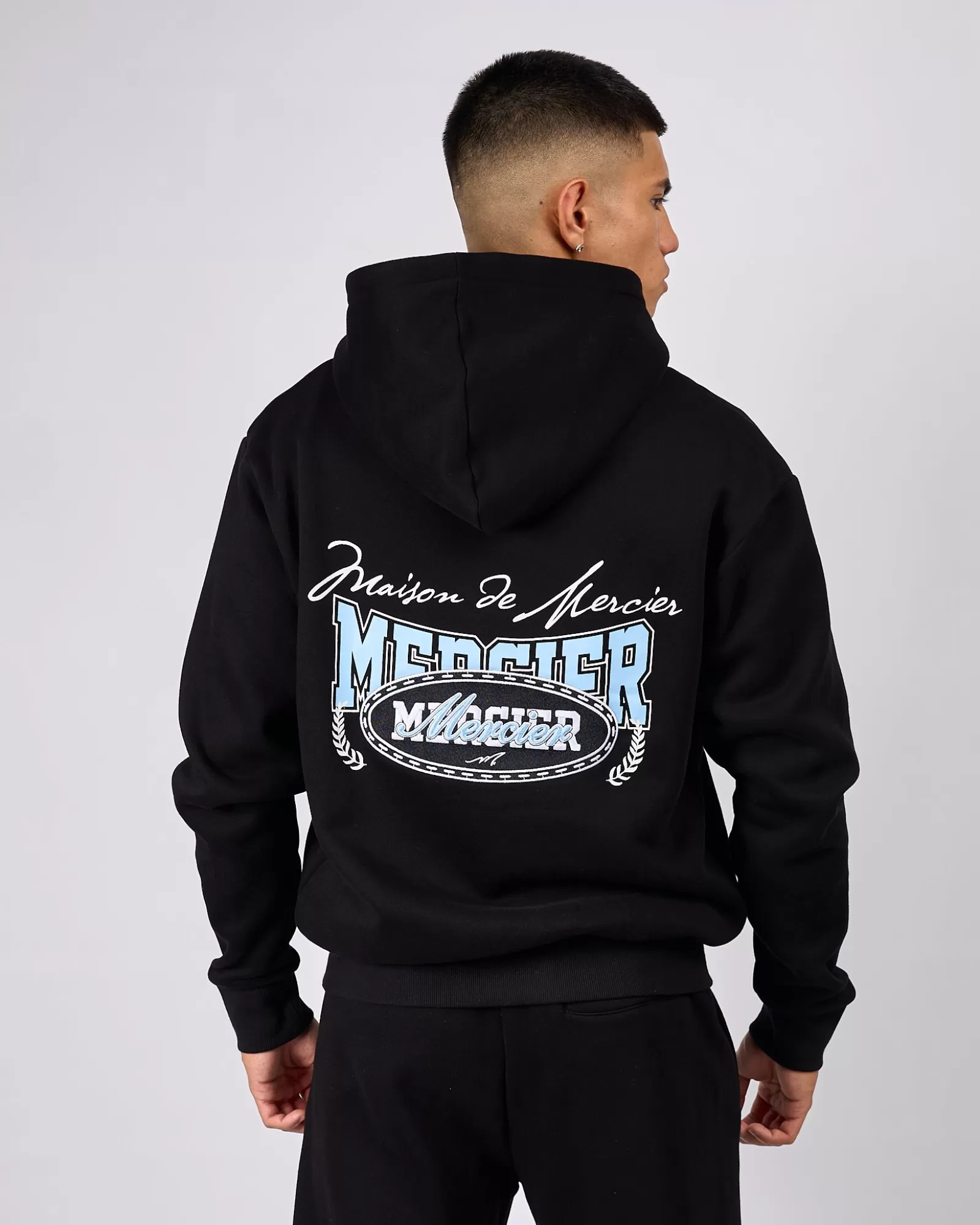 Trainingsoberteile / Hoodies | Trainingsanzüge>Mercier Black Maison De Zip Hood