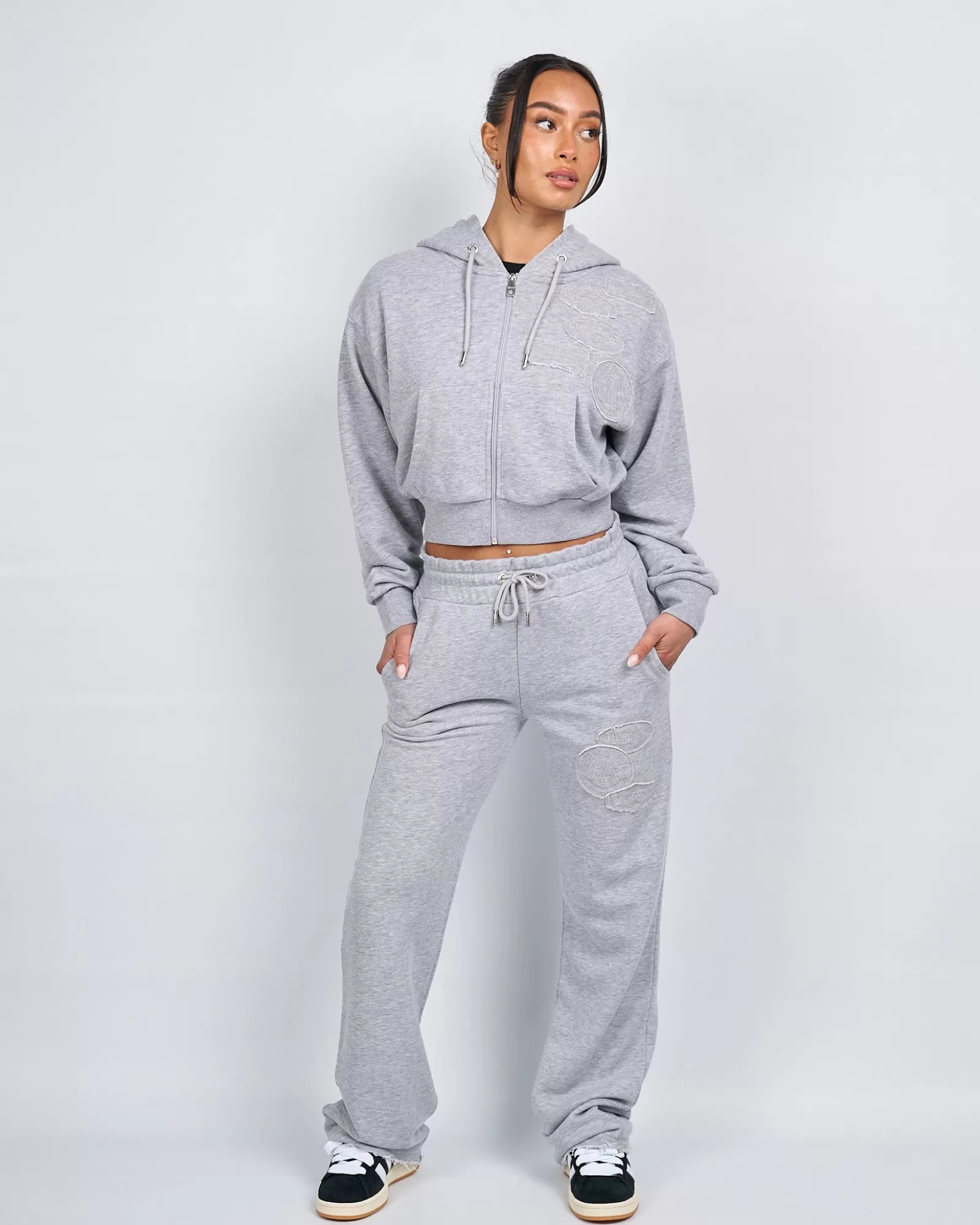Frauen Jogger/leggings | Trainingsanzüge Für Damen>Mercier Grau melierte Jogginghose „OG Badge Raw“ für Damen