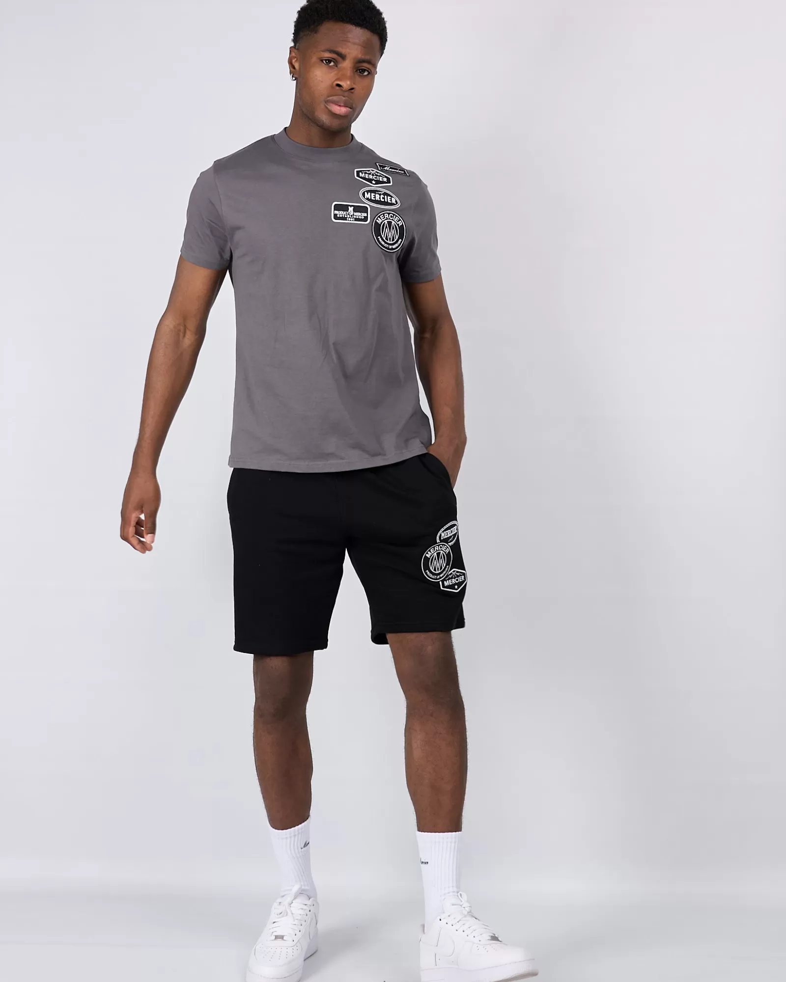 T-shirts>Mercier Grauer Magnet Mono Abzeichen Tshirt
