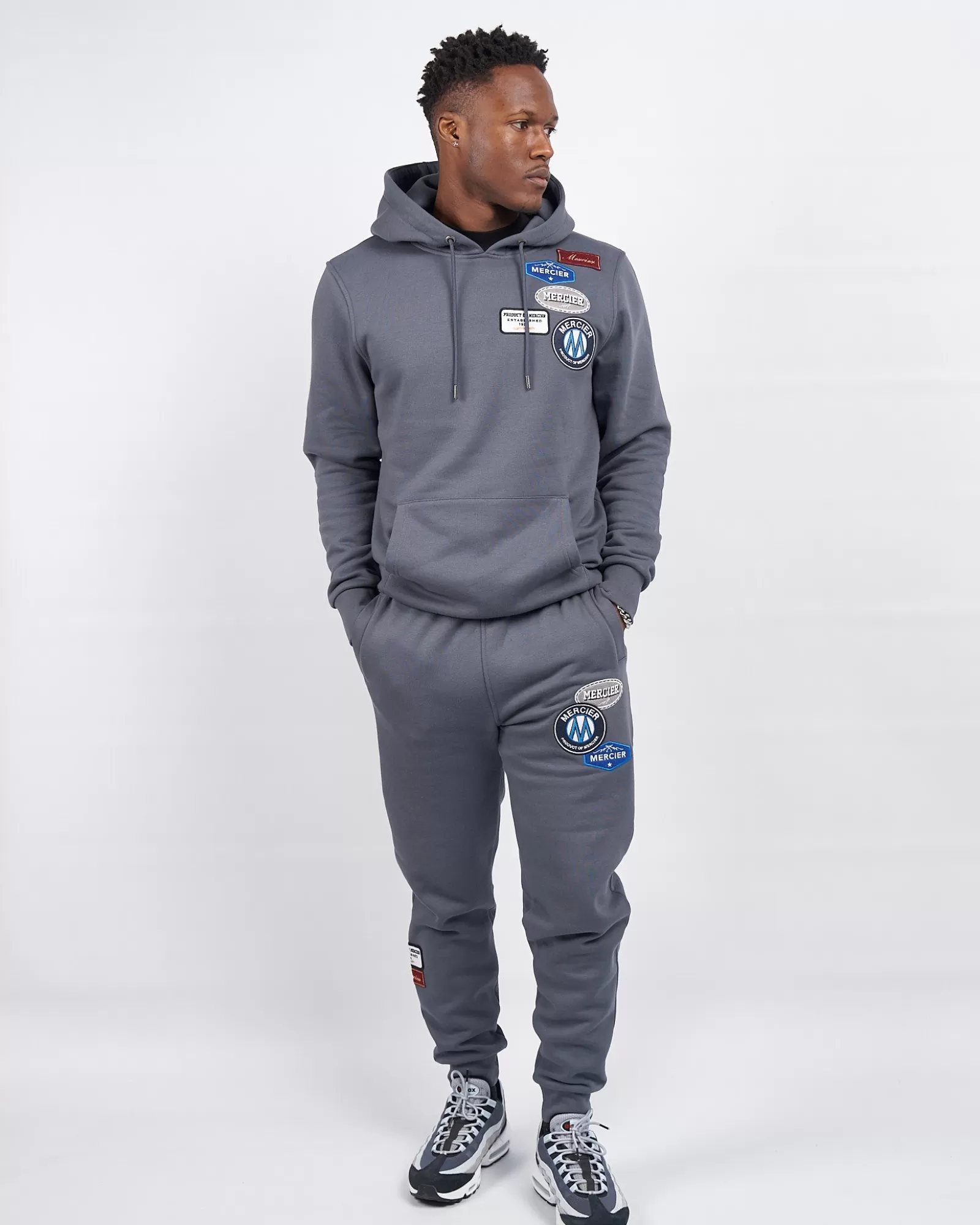 Trainingsoberteile / Hoodies | Trainingsanzüge>Mercier UND Abzeichen Hoodie Turbulence.