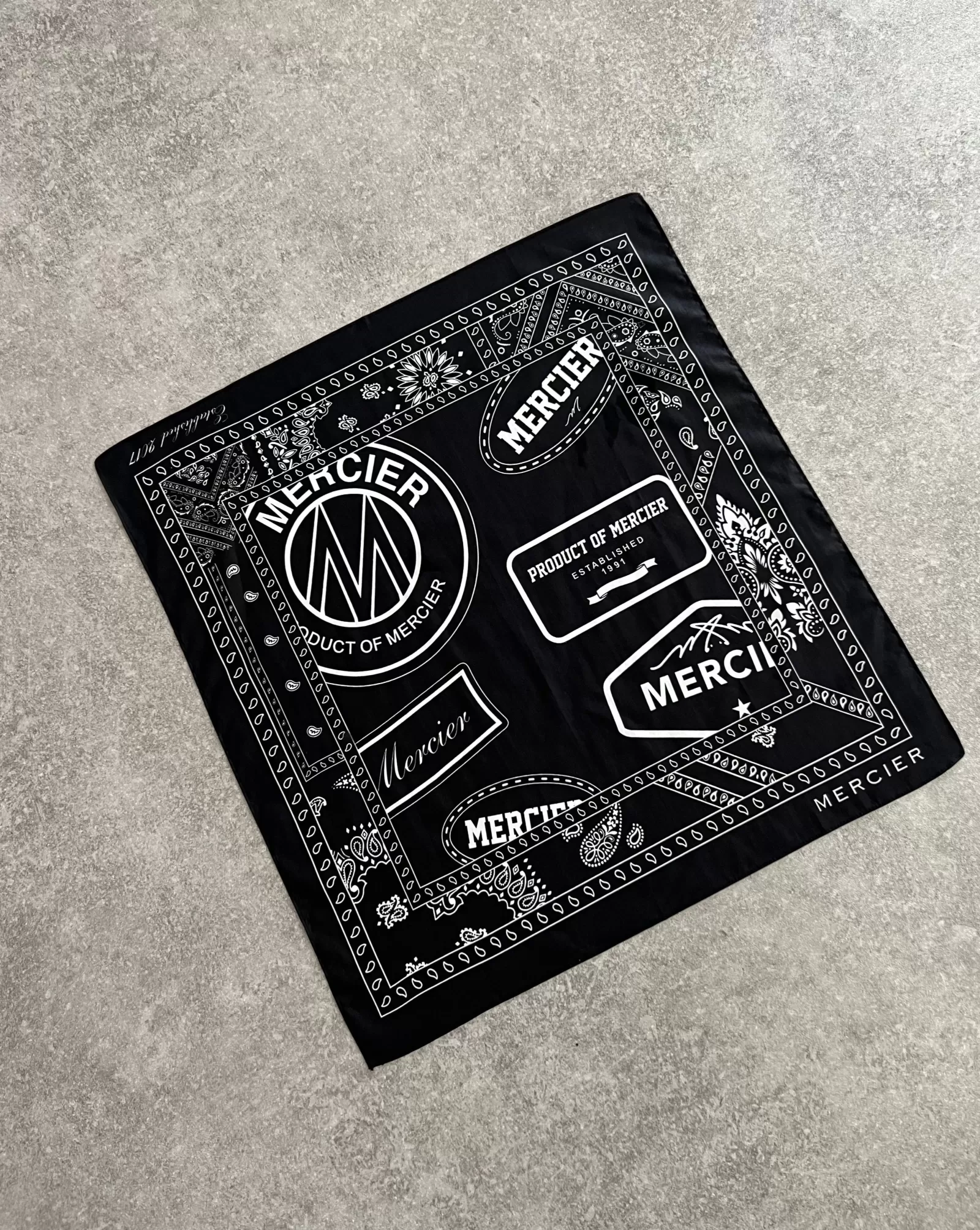 Zubehör>Mercier Schwarzes Abzeichen Paisley Bandana